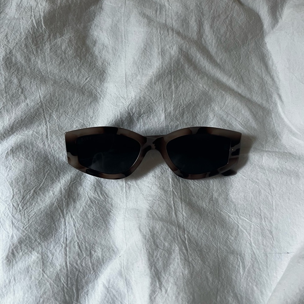 Diff Sunglasses - image 1